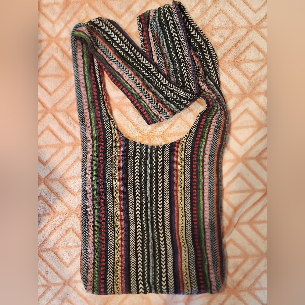 Cross body type hobo (yes hobo, not boho 😊) hippie bag